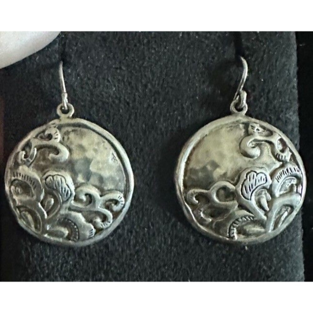 SILPADA Round "TIDAL WAVE" Disc EMBOSSED Earrings Hammered .925 Sterling Silver - Picture 1 of 7
